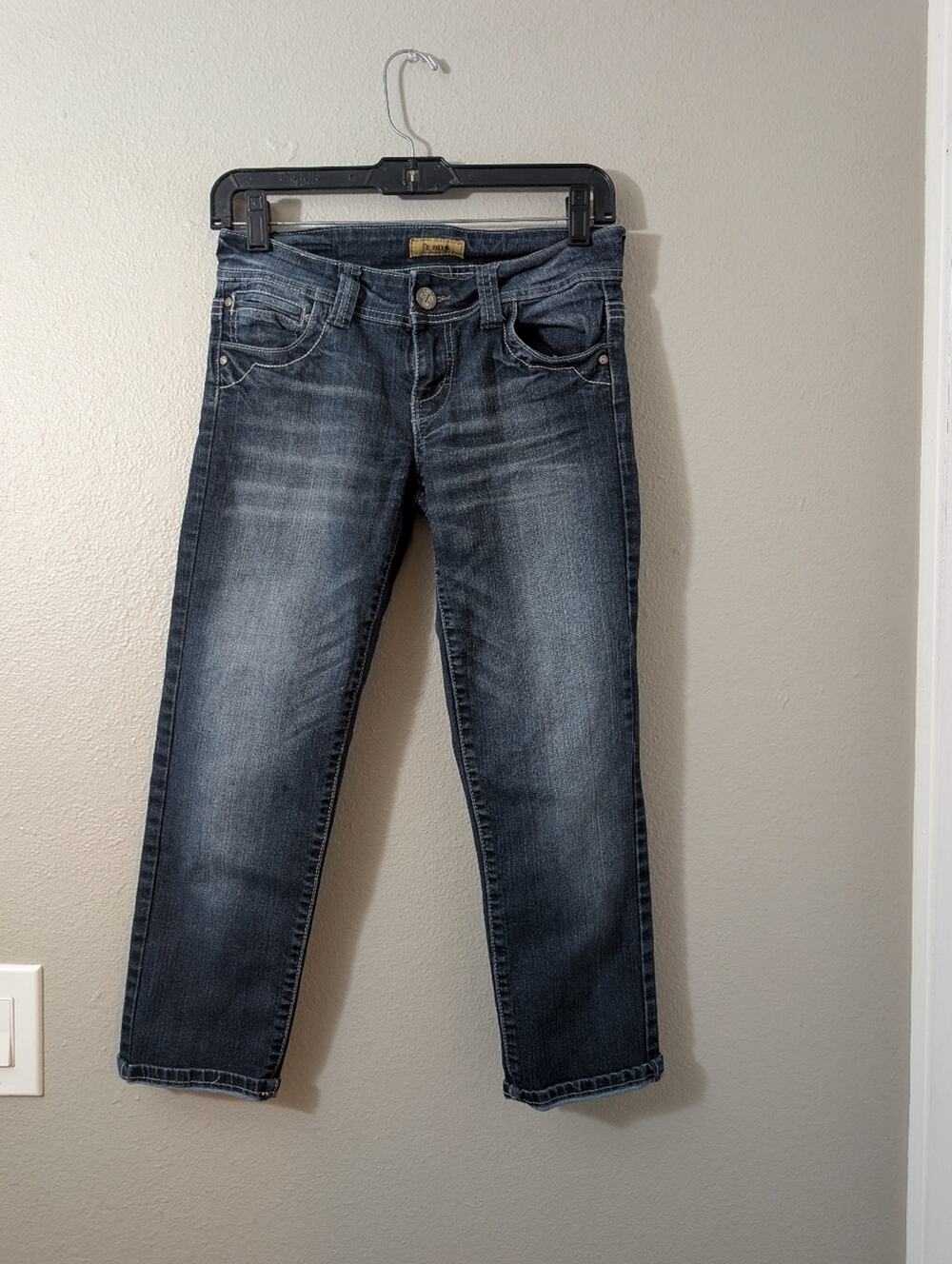STS Blue Capri Jeans Women’s Dark Wash Blue Jeans